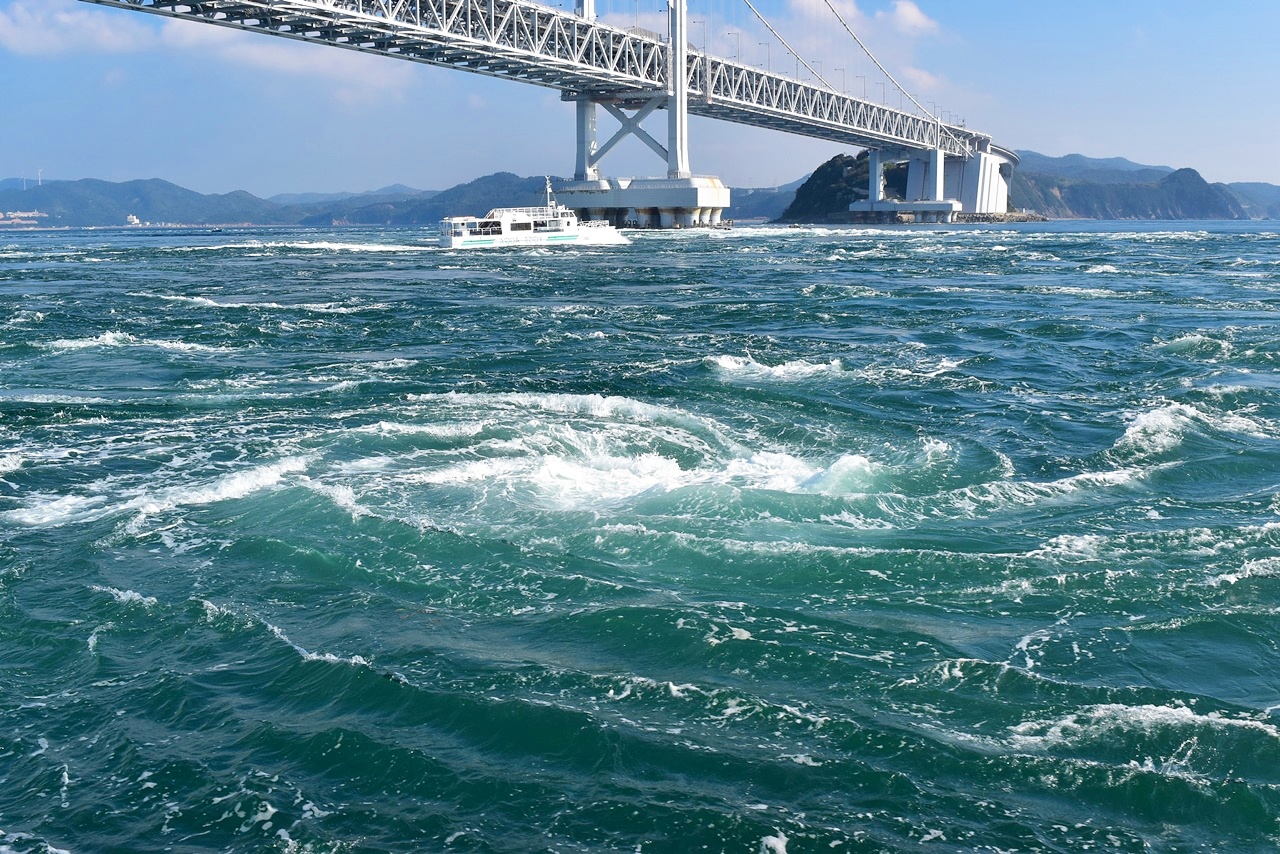 【徳島】鳴門観光　うずしお観潮船から見る渦潮と大鳴門橋