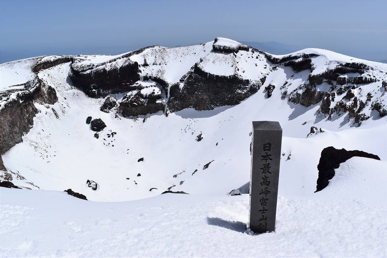 【富士山】GWの富士山～剣ヶ峰へ　残雪日帰り登山（富士宮コース）